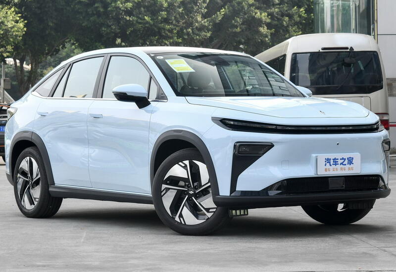 Geely начала продажи нового кросс-купе дешевле Tugella