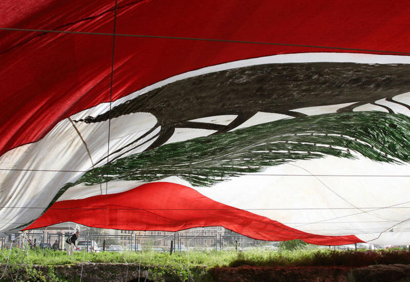 Британия вывозит часть сотрудников посольства в Ливане