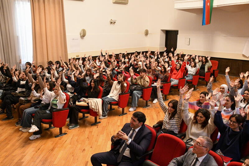 Европейская Азербайджанская Школа организует обучение по международной программе бакалавриата (IB) в высших учебных заведениях