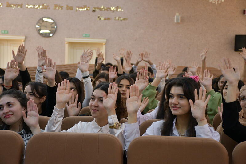 Европейская Азербайджанская Школа организует обучение по международной программе бакалавриата (IB) в высших учебных заведениях