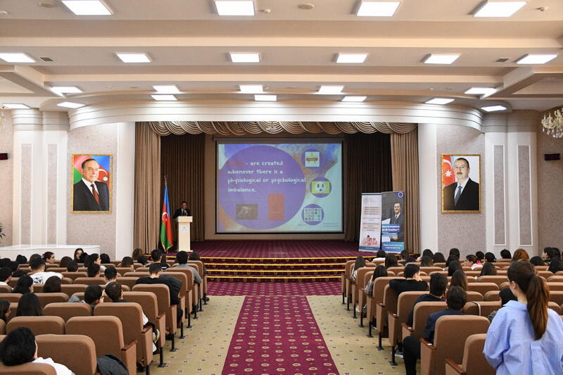 Европейская Азербайджанская Школа организует обучение по международной программе бакалавриата (IB) в высших учебных заведениях