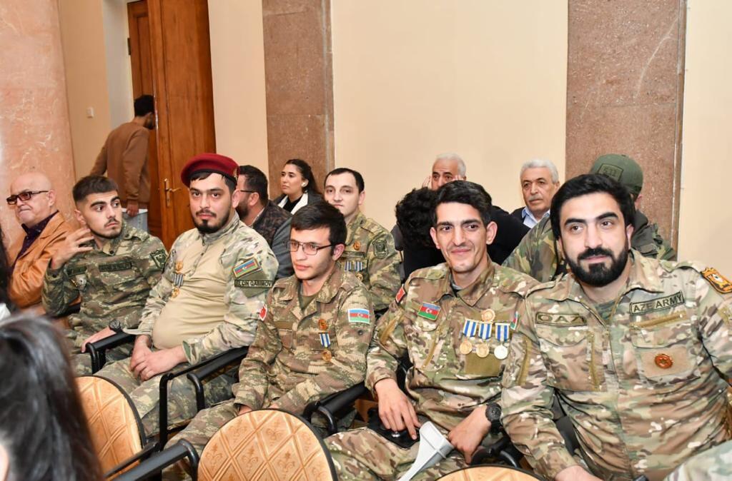 В Баку представлен фильм о художниках-участниках Карабахской войны