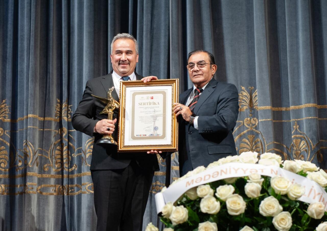 В Баку названы победители I Международного театрального фестиваля ТЮРКСОЙ