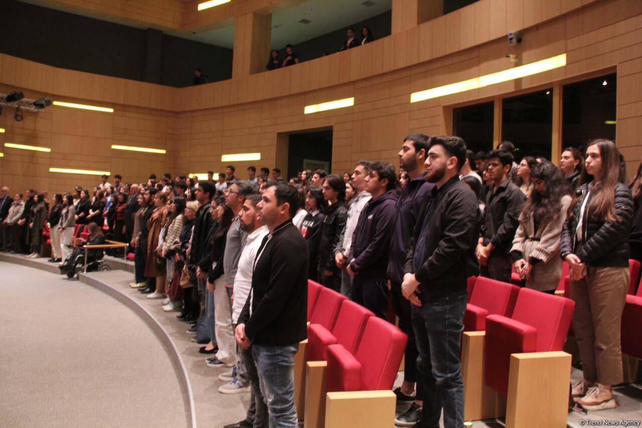 В Университете ADA состоялся концерт мастеров искусств, посвященный Дню Победы