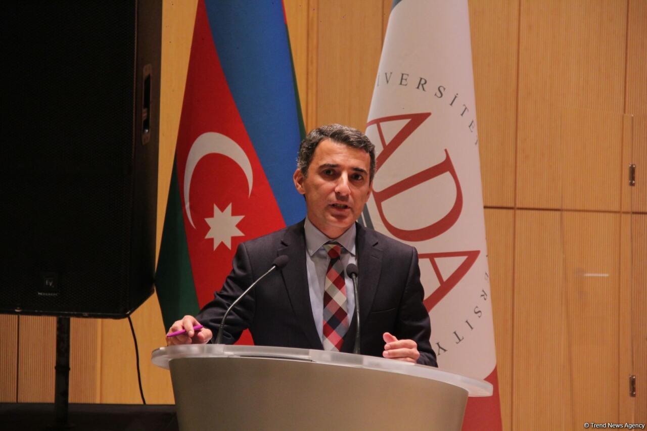 В Университете ADA состоялся концерт мастеров искусств, посвященный Дню Победы