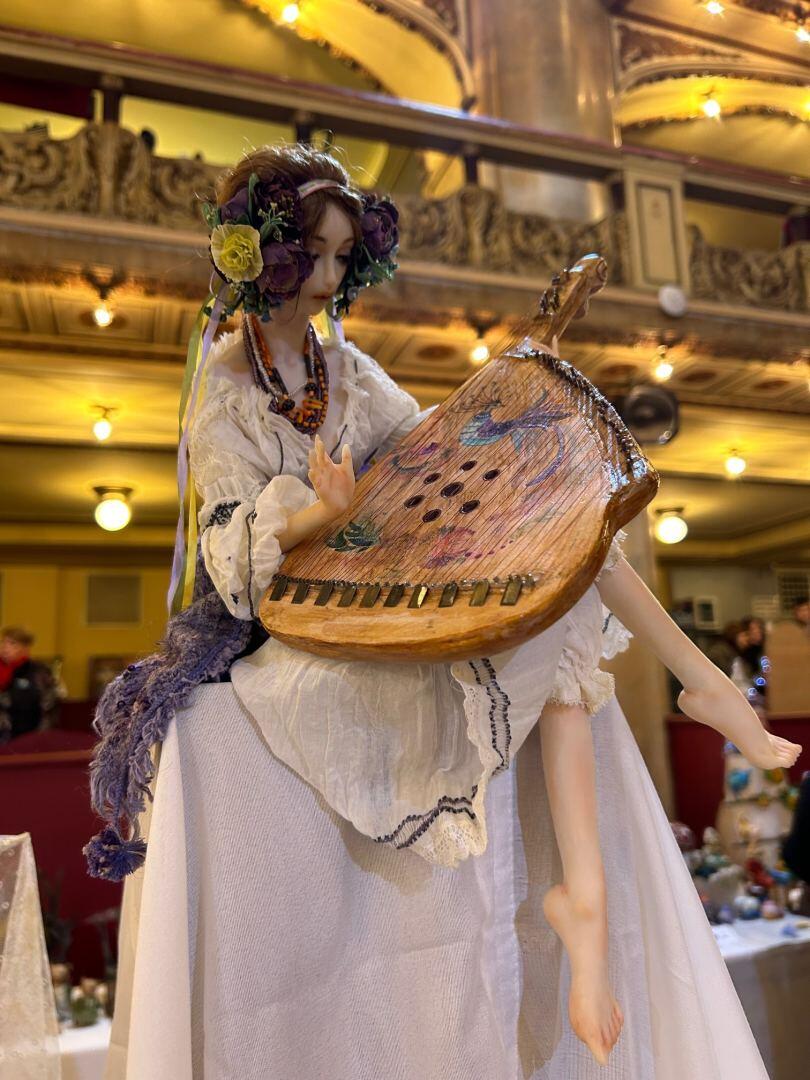 Психея азербайджанской художницы подарила настоящее наслаждение гостям Dolls Prague в Праге