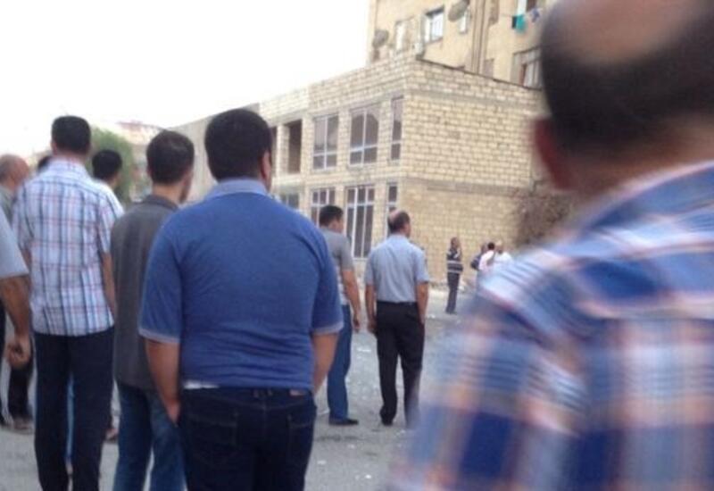 Bakıda oğlan bıçaqlandı