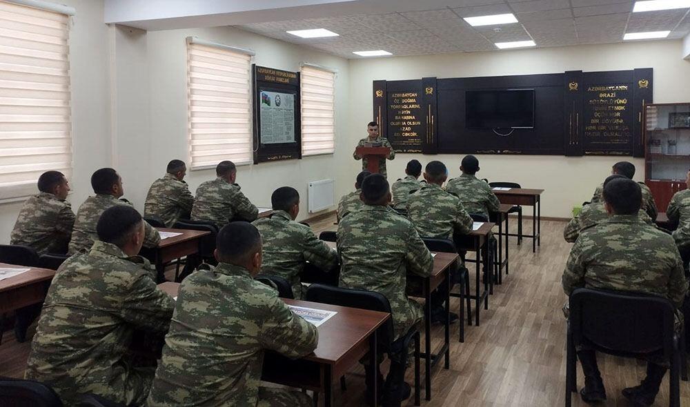 Azərbaycan Ordusunda Konstitusiya Günü münasibətilə silsilə tədbirlər keçirilib