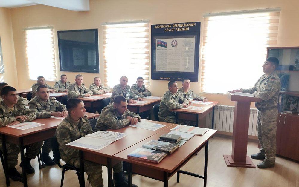Azərbaycan Ordusunda Konstitusiya Günü münasibətilə silsilə tədbirlər keçirilib