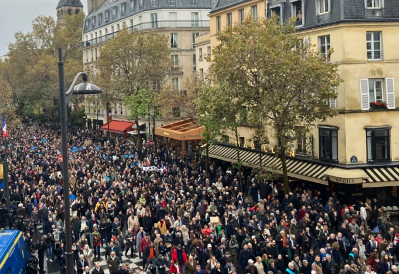 Fransada bank işçiləri tətilə çıxıblar