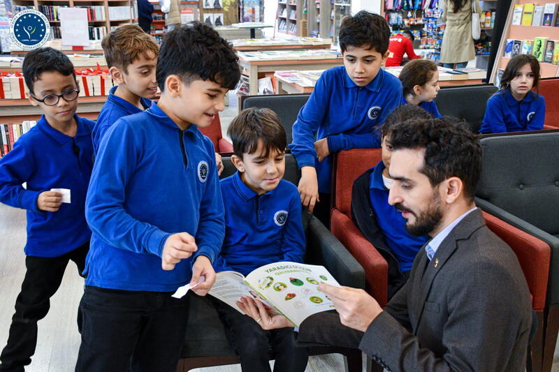 Европейская Азербайджанская Школа и сеть магазинов 'Libraff' успешно радует учеников сотрудничеством