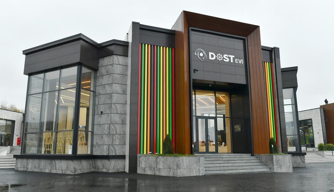 Prezident İlham Əliyev və Birinci xanım Mehriban Əliyeva İsmayıllıda “DOST EVİ”nin açılışında iştirak ediblər