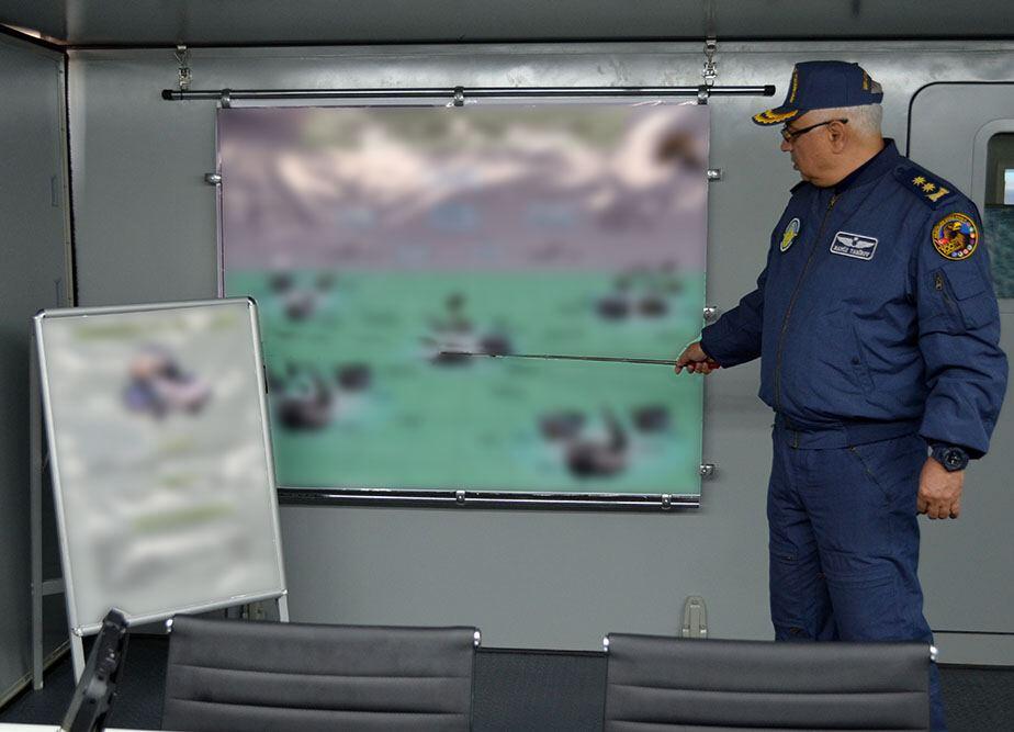 Müdafiə naziri təlim poliqonuna getdi, döyüş atışlarını izlədi