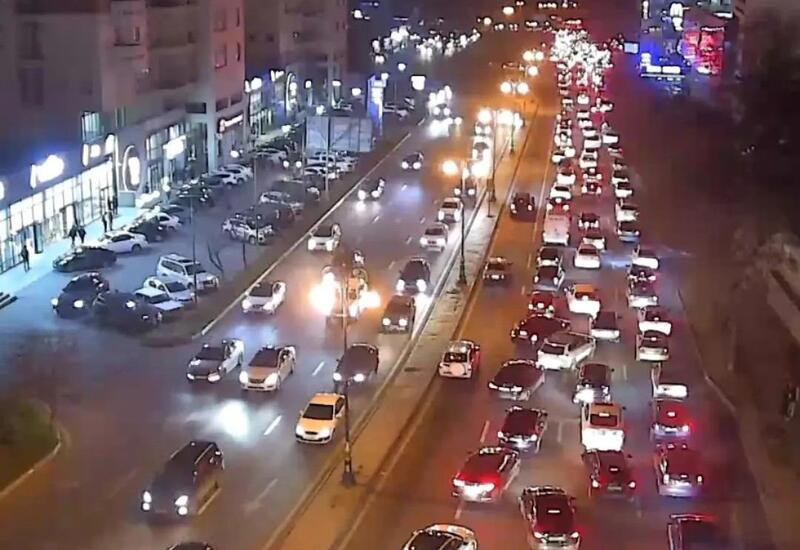Bakıda sıxlıq olan yollar
