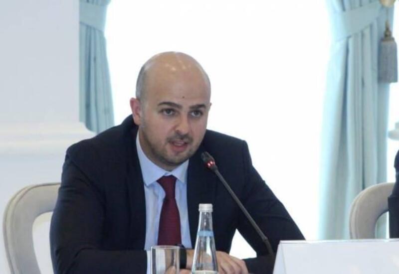 Сколько семей было переселено в Агалы за год?