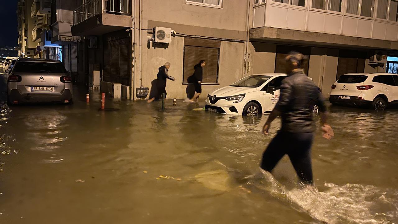 İzmirdə dəhşətli gecə