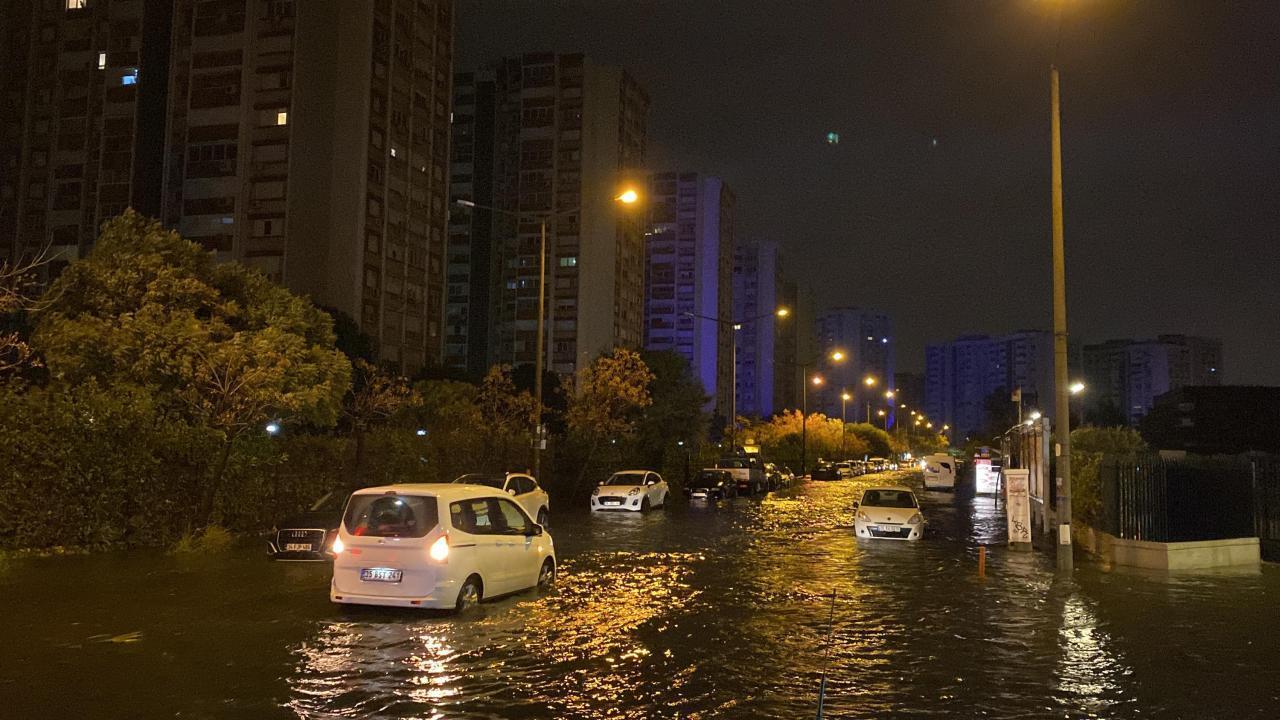 İzmirdə dəhşətli gecə