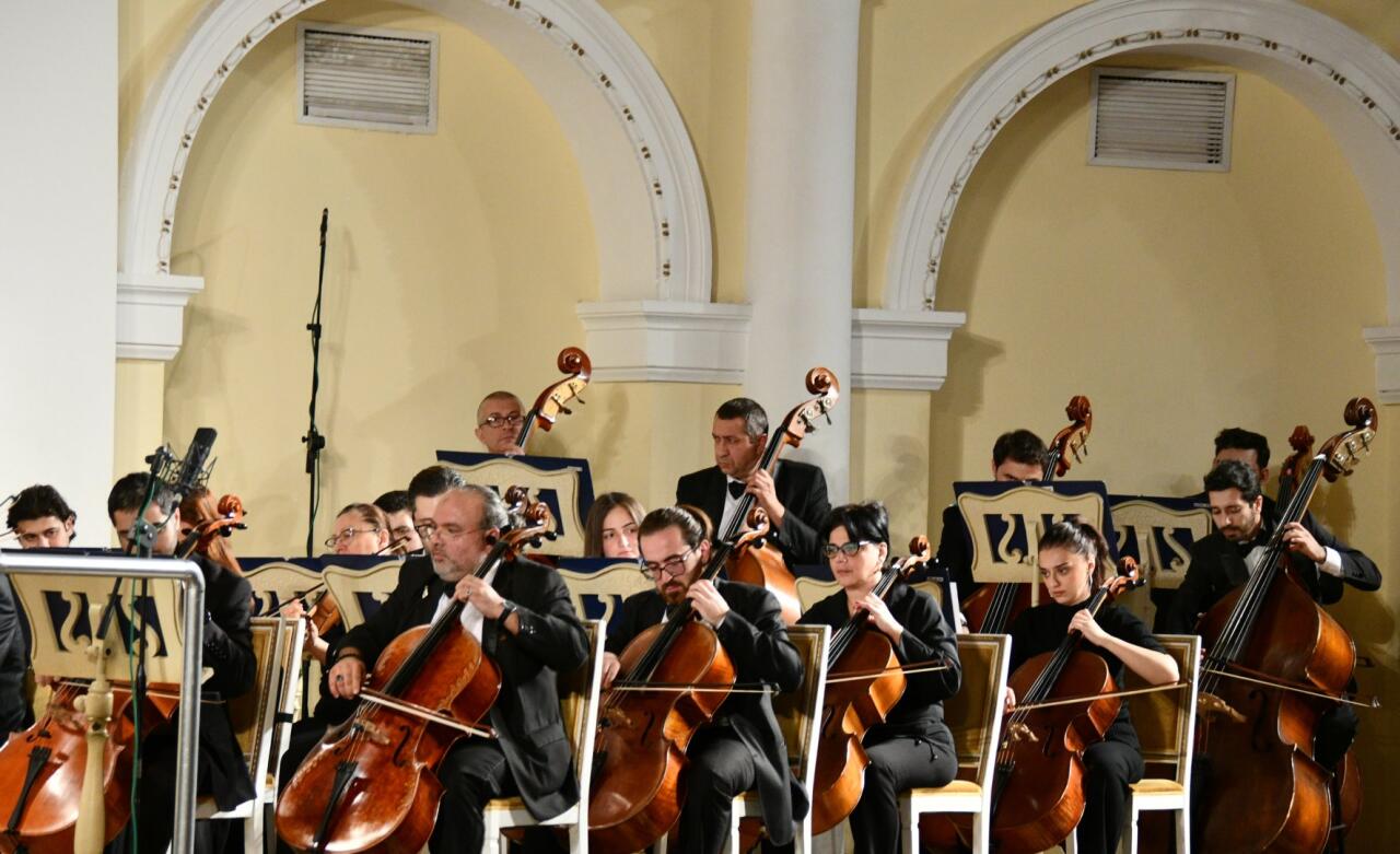 В Баку состоялся концерт "Жемчужины Карабаха"