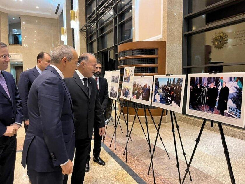 В Ашхабаде открылась фотовыставка, посвященная 100-летию великого лидера Гейдара Алиева