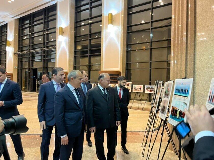 В Ашхабаде открылась фотовыставка, посвященная 100-летию великого лидера Гейдара Алиева