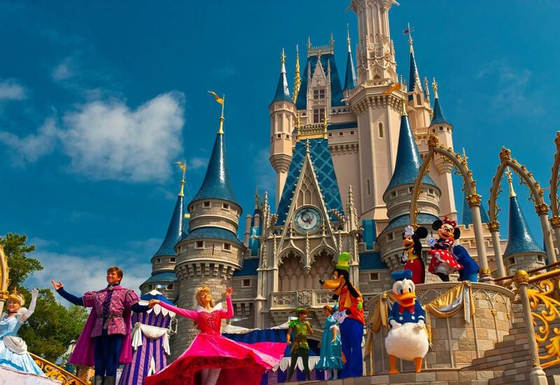 В Баку отметили 100-летие Disney