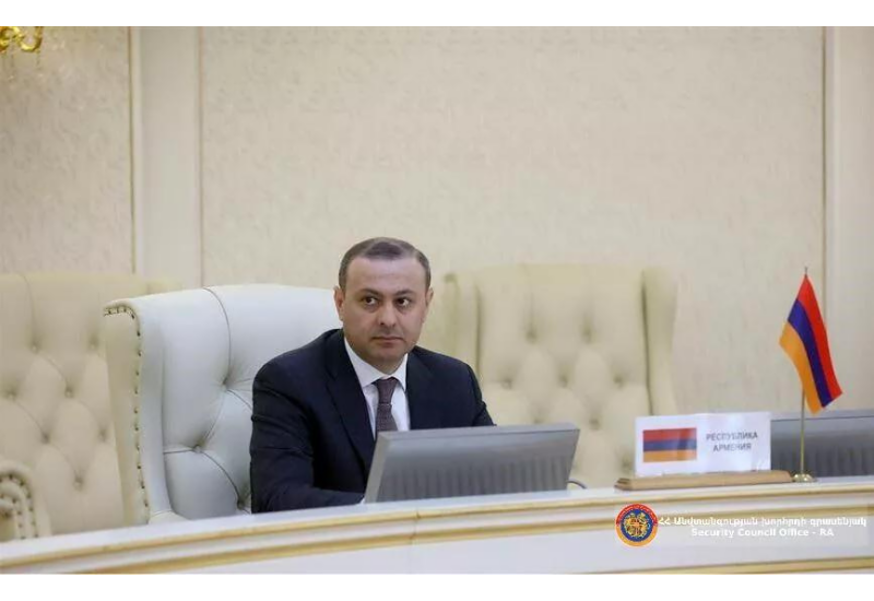 Глава совбеза Армении встретился с зампомощника главы Пентагона