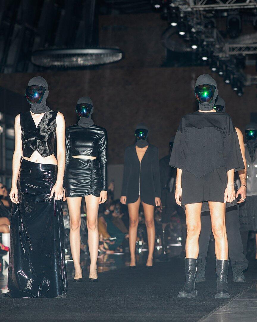 Baku Fashion Week 2023 – от огненного танца и роскошных тканей до национальных мотивов