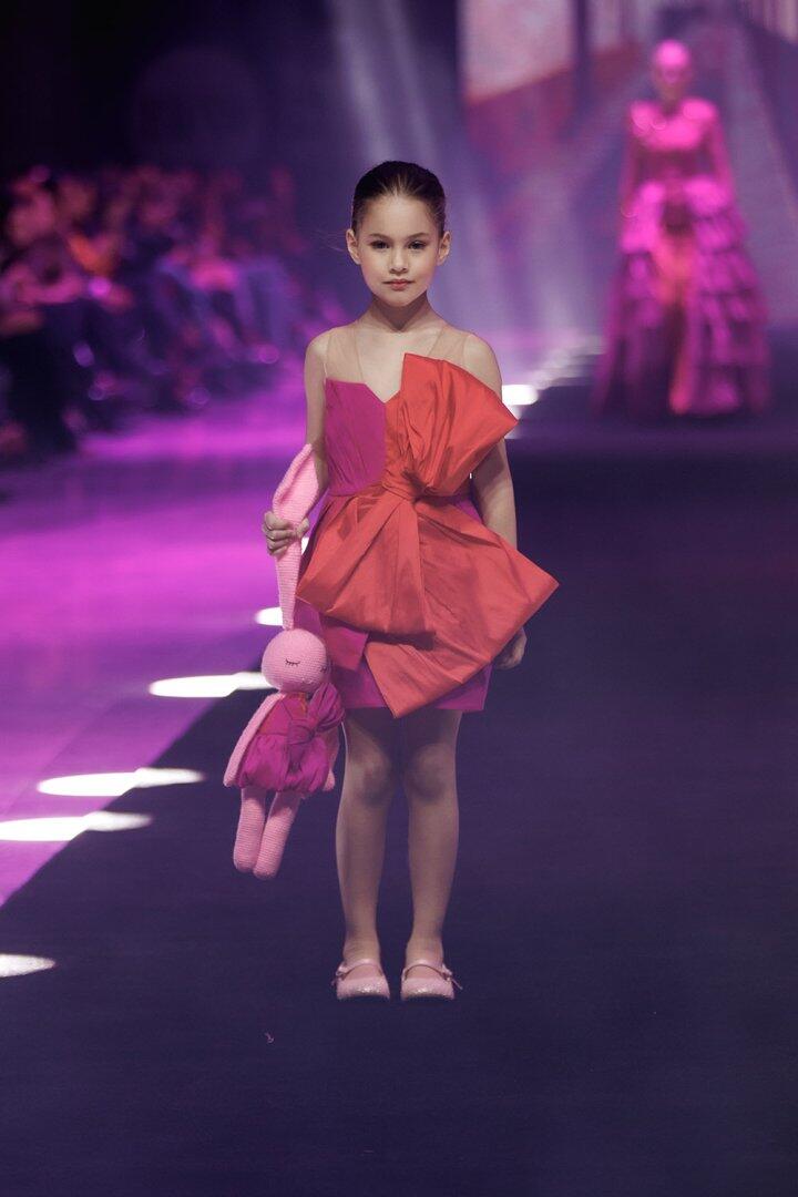 Baku Fashion Week 2023 – от огненного танца и роскошных тканей до национальных мотивов