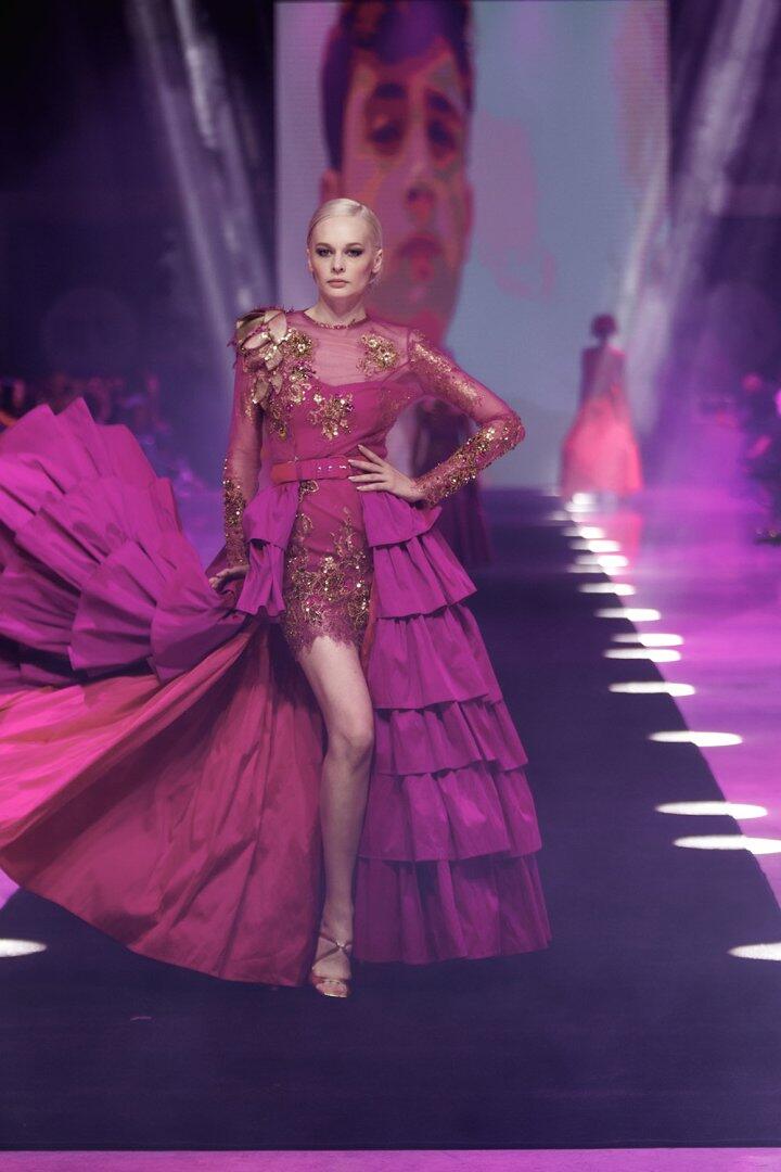 Baku Fashion Week 2023 – от огненного танца и роскошных тканей до национальных мотивов