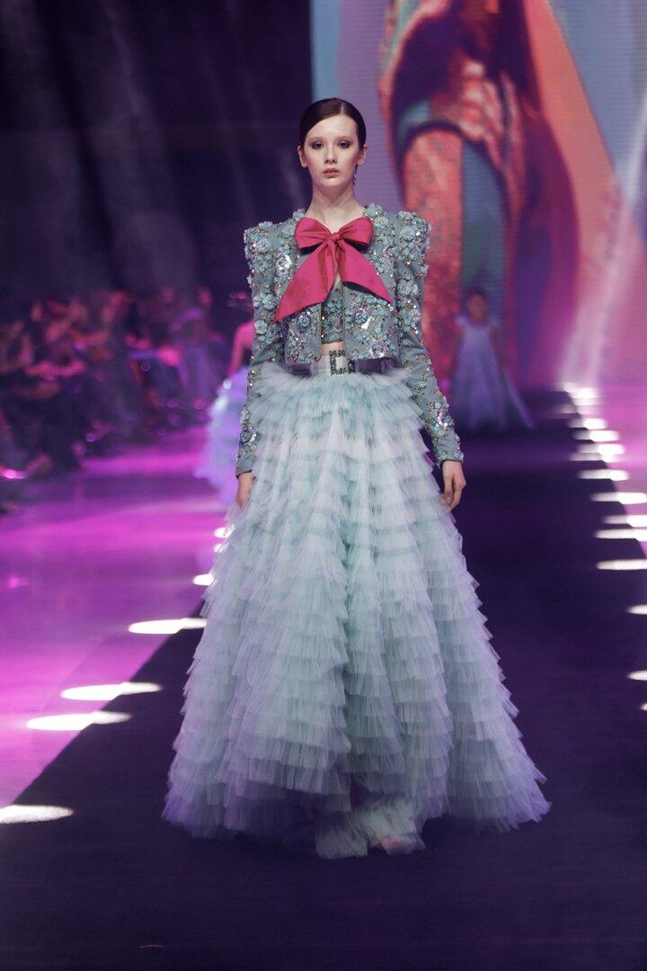 Baku Fashion Week 2023 – от огненного танца и роскошных тканей до национальных мотивов
