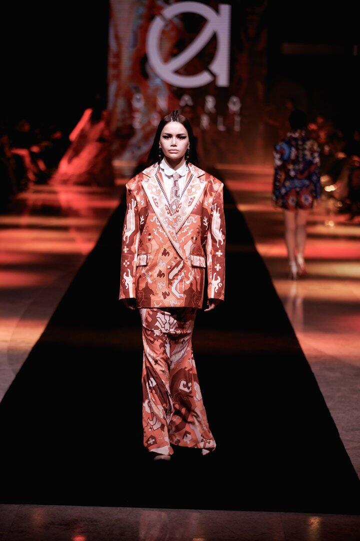 Baku Fashion Week 2023 – от огненного танца и роскошных тканей до национальных мотивов