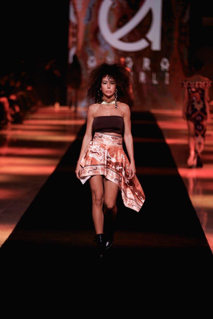 Baku Fashion Week 2023 – от огненного танца и роскошных тканей до национальных мотивов