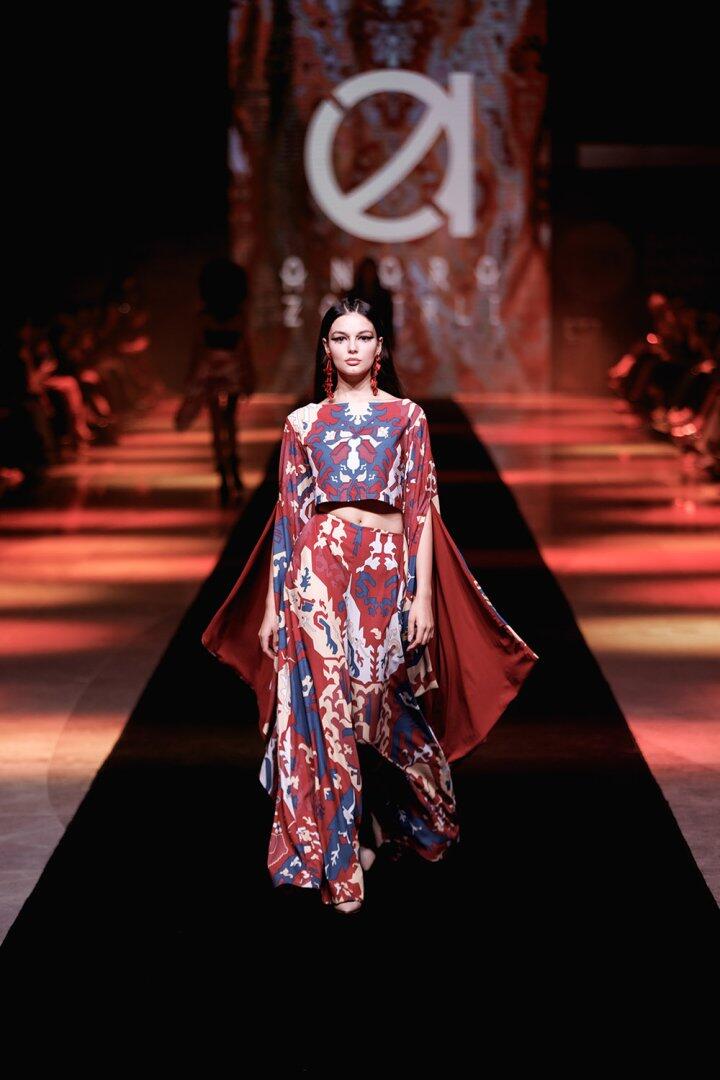 Baku Fashion Week 2023 – от огненного танца и роскошных тканей до национальных мотивов