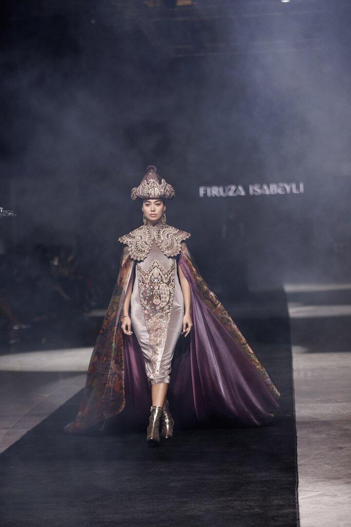 Baku Fashion Week 2023 – от огненного танца и роскошных тканей до национальных мотивов