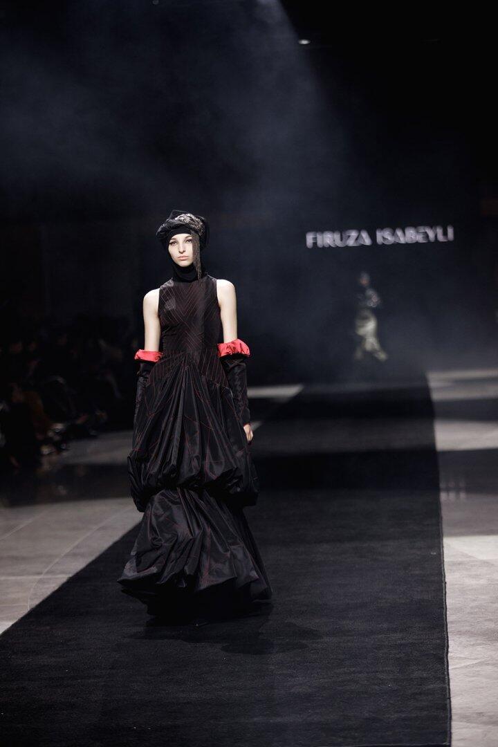 Baku Fashion Week 2023 – от огненного танца и роскошных тканей до национальных мотивов