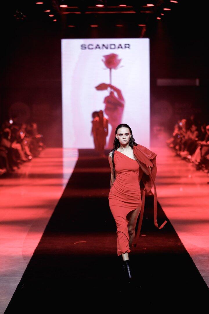 Baku Fashion Week 2023 – от огненного танца и роскошных тканей до национальных мотивов