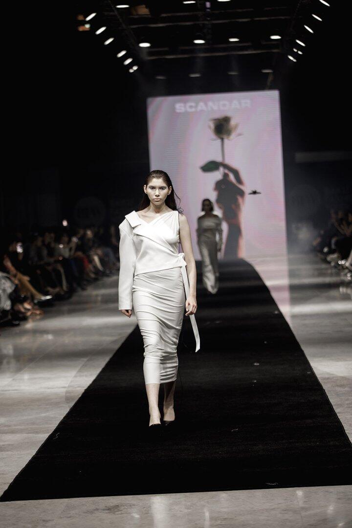 Baku Fashion Week 2023 – от огненного танца и роскошных тканей до национальных мотивов