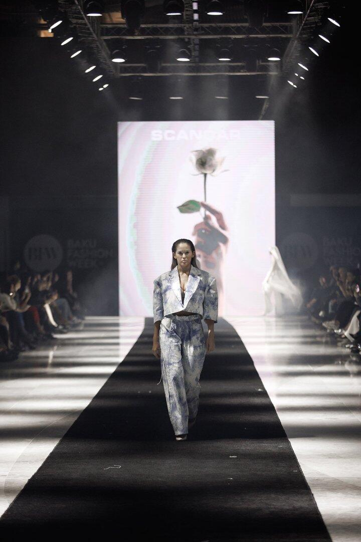 Baku Fashion Week 2023 – от огненного танца и роскошных тканей до национальных мотивов