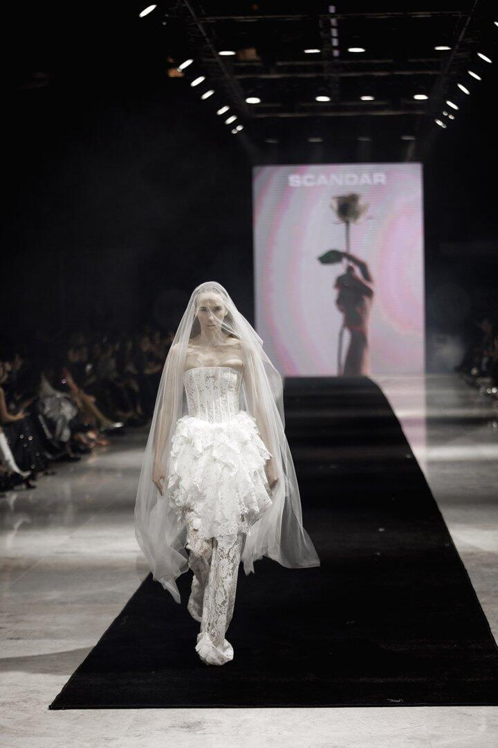 Baku Fashion Week 2023 – от огненного танца и роскошных тканей до национальных мотивов