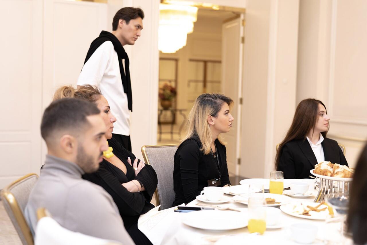 Baku Fashion Week 2023 – от огненного танца и роскошных тканей до национальных мотивов