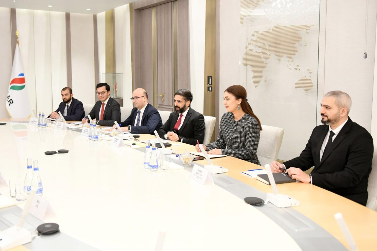 SOCAR и China Energy International Group обсудили развитие «зеленой» энергетики