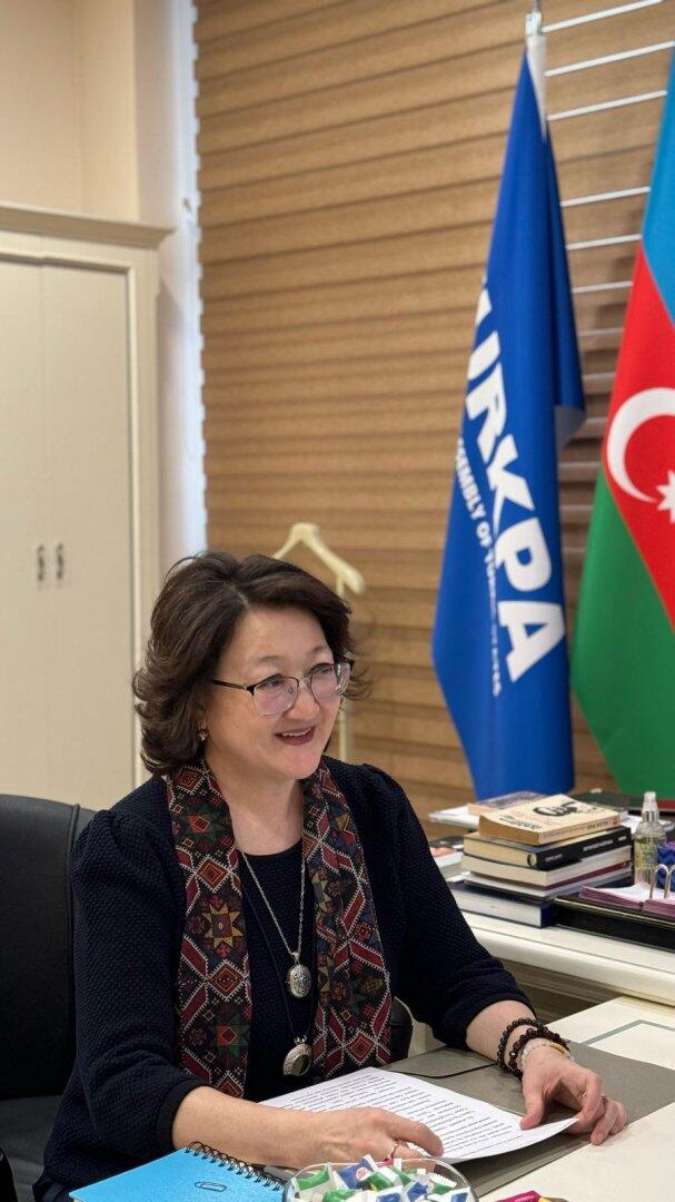 Президент Фонда Тюркской Культуры и Наследия Актоты Раимкулова встретилась с генсекретарем ТЮРКПА