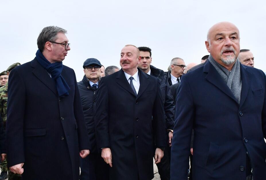 Президент Ильхам Алиев и Президент Александар Вучич осмотрели военную технику и оборудование