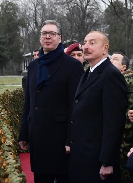 Президент Ильхам Алиев и Президент Александар Вучич осмотрели военную технику и оборудование