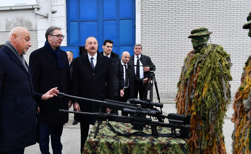 Президент Ильхам Алиев и Президент Александар Вучич осмотрели военную технику и оборудование