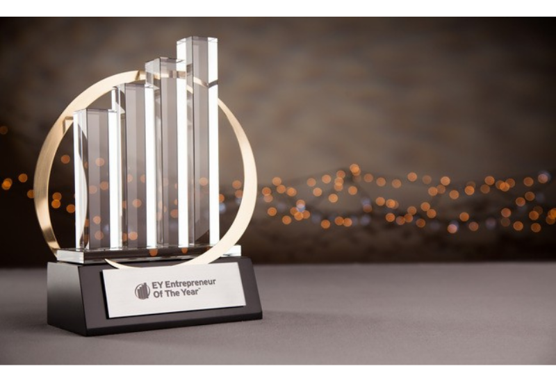 Прием заявок на участие в EY «Предприниматель года», проводимого при поддержке банка ABB, продолжается