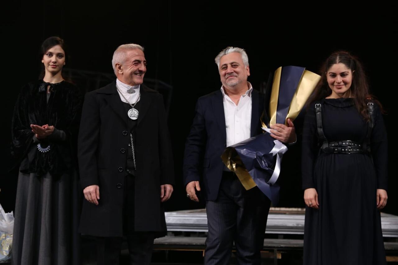 В Баку с успехом прошла премьера спектакля "Антигона"