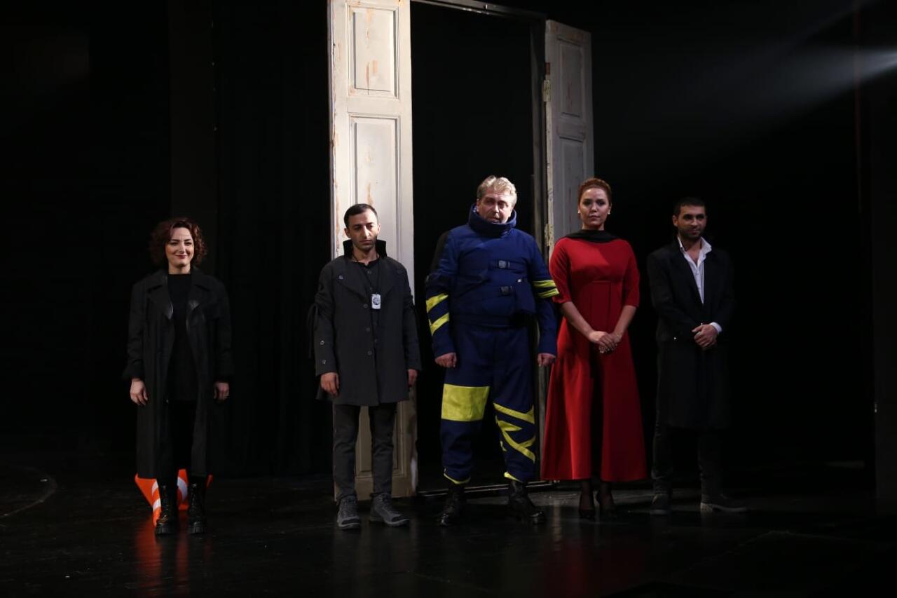 В Баку с успехом прошла премьера спектакля "Антигона"