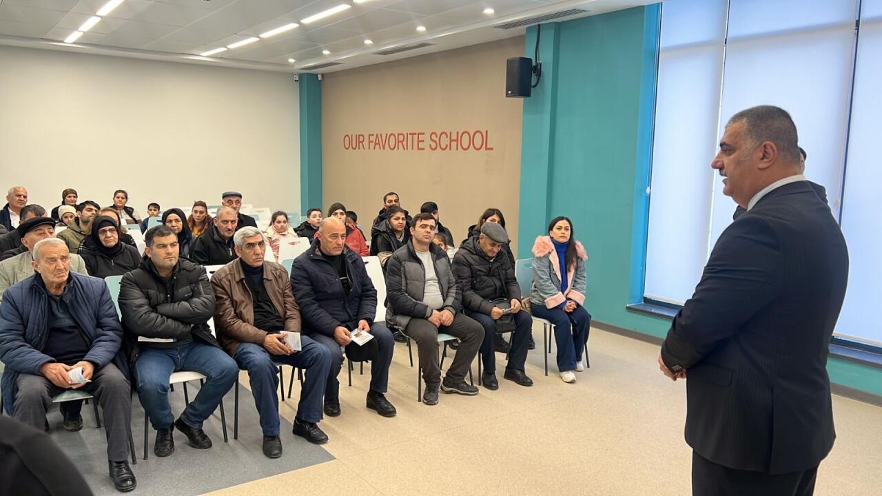 Очередная группа бывших вынужденных переселенцев прибыла в город Физули