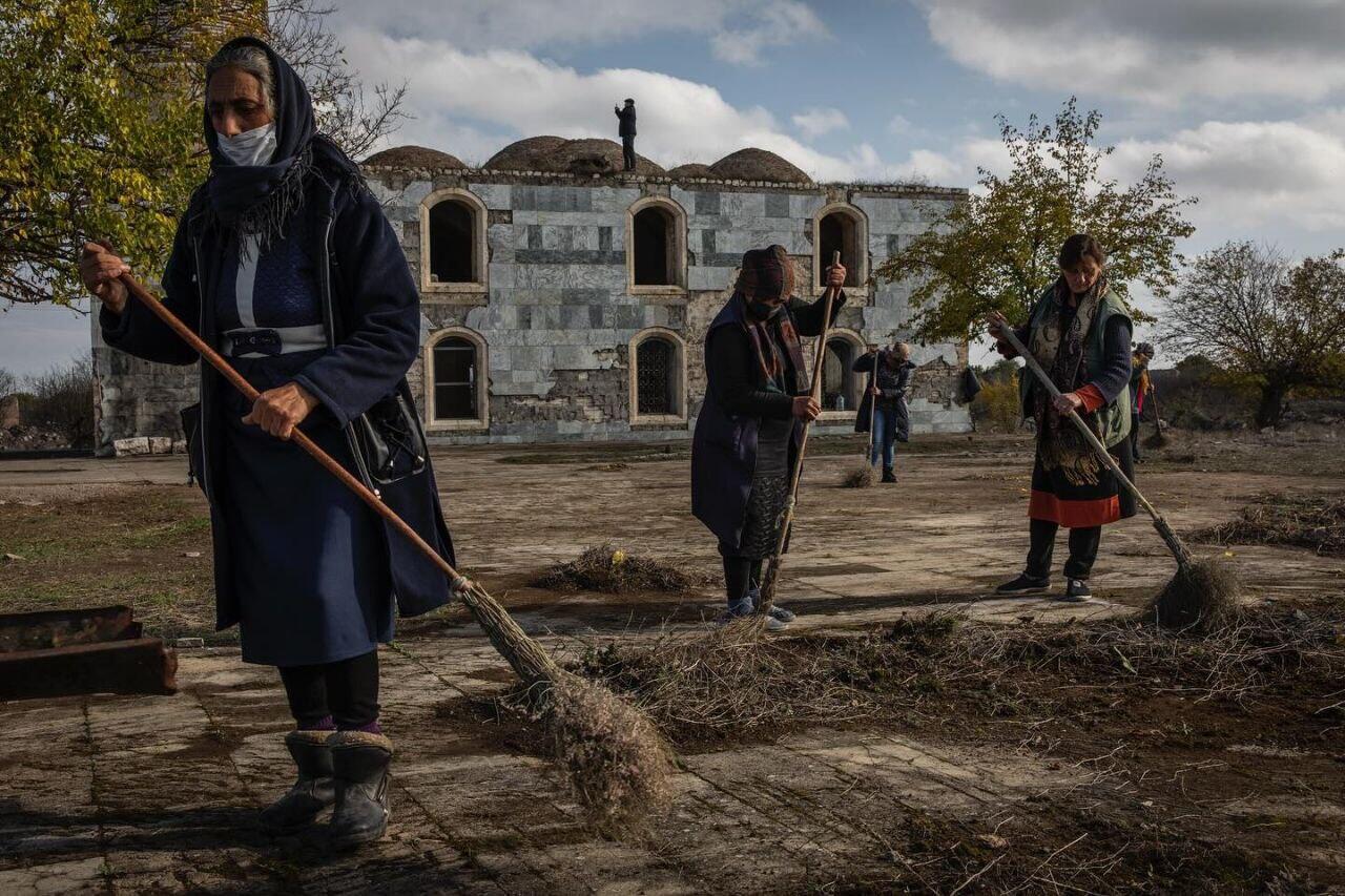 Американский фотограф, спустя три года, решился рассказать правду об армянской атаке на Барду